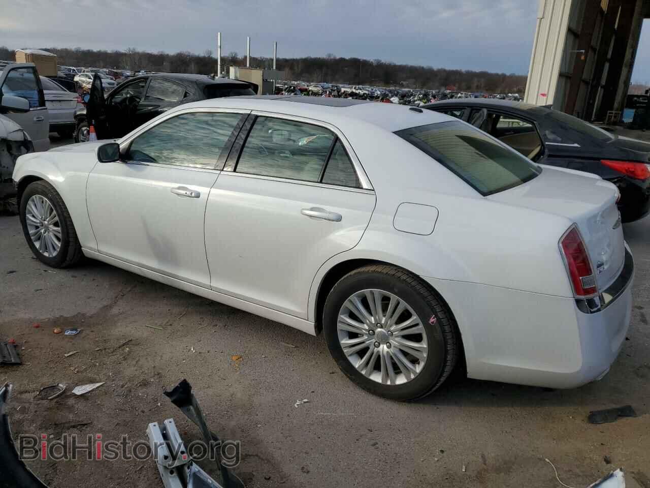 2014 CHRYSLER 300 - VIN: 2C3CCARG2EH201710 - Фото 2