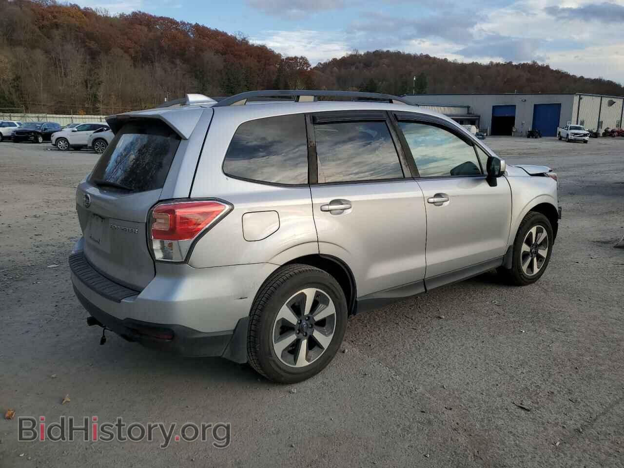 2018 SUBARU FORESTER - VIN: JF2SJAEC2JH598739 - Фото 3