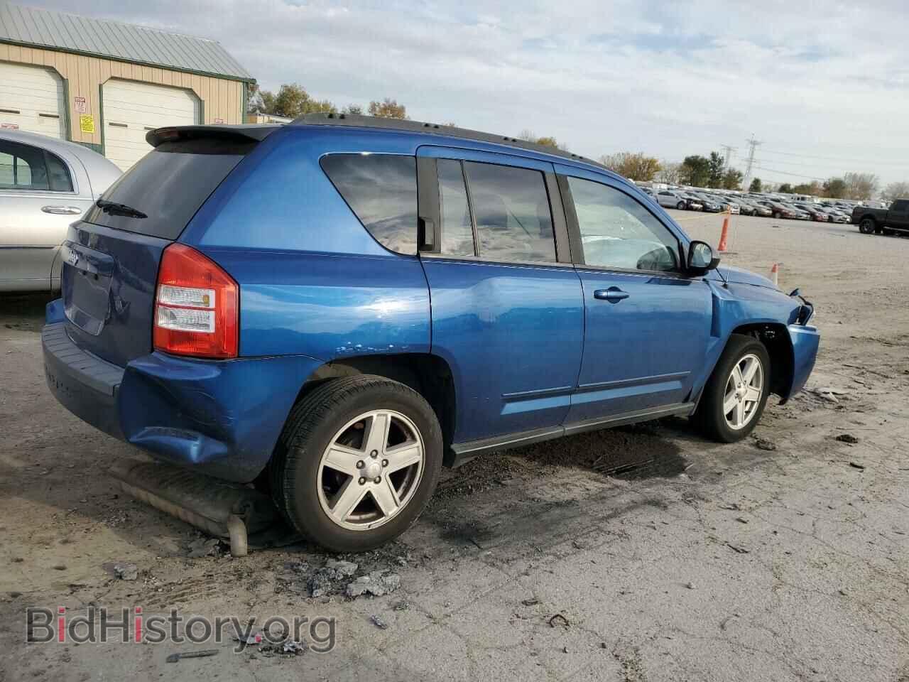 2010 JEEP COMPASS - VIN: 1J4NT4FA2AD525974 - Photo 3