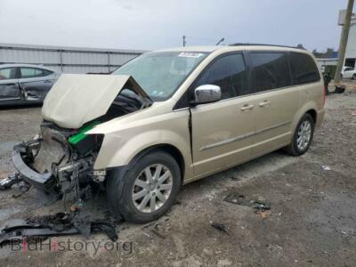 2011 Chrysler MINIVAN Town & COU, gold — VIN 2A4RR8DG0BR785321, Copart