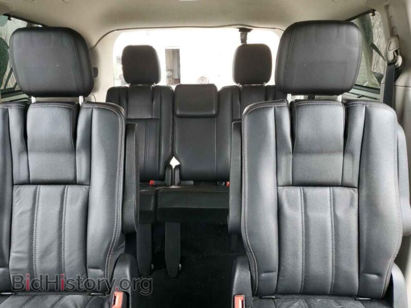 2011 Chrysler MINIVAN (VIN 2A4RR8DG0BR785321) — photo 10 of 14