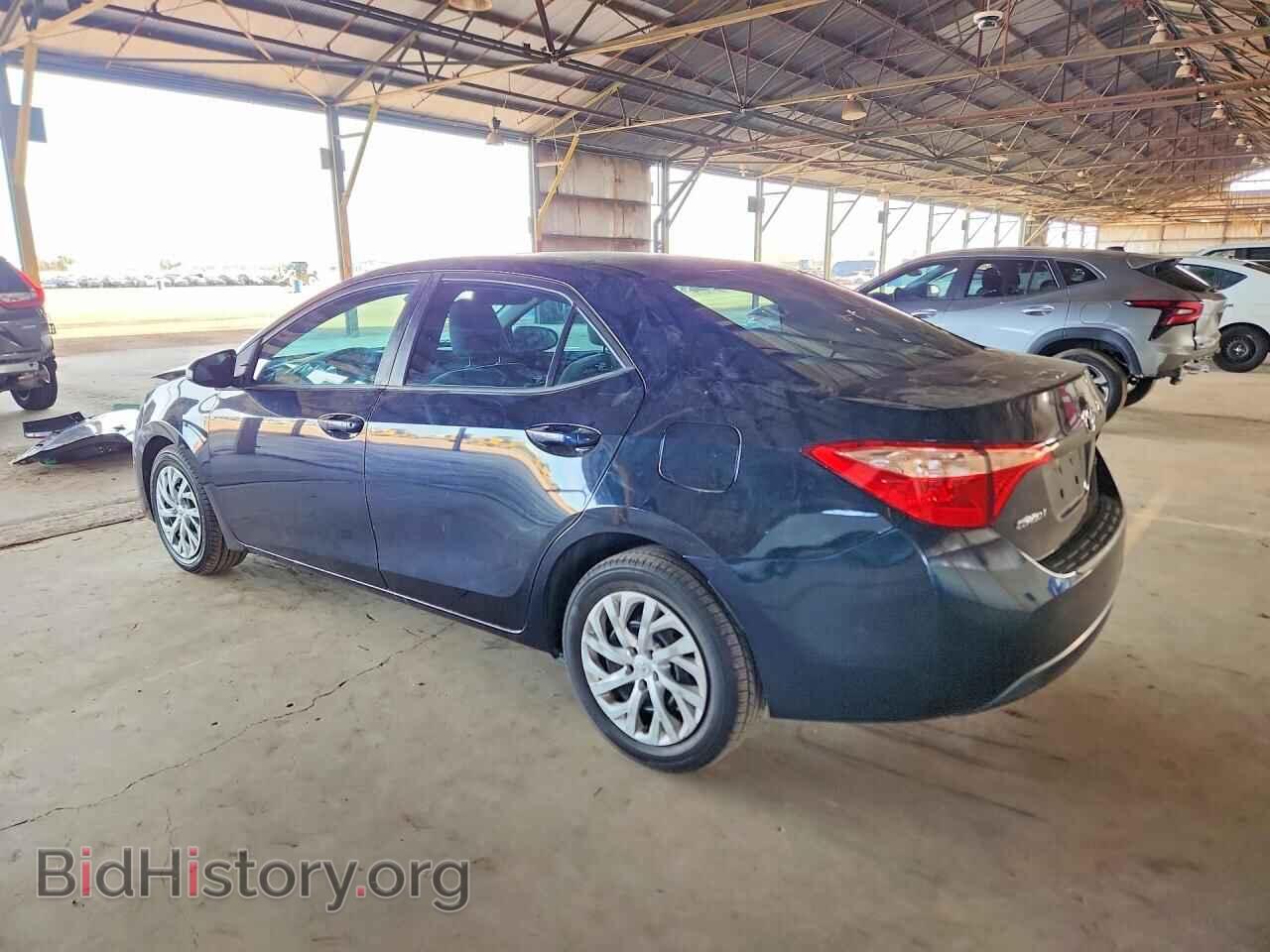 2017 TOYOTA COROLLA - VIN: 2T1BURHEXHC789843 - Фото 2
