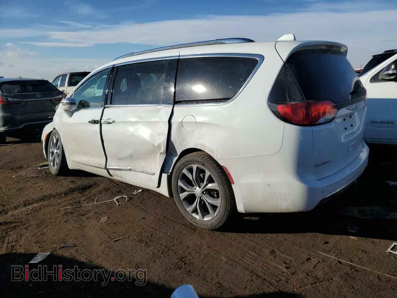 2018 CHRYSLER PACIFICA - VIN: 2C4RC1GG2JR314781 - Фото 2
