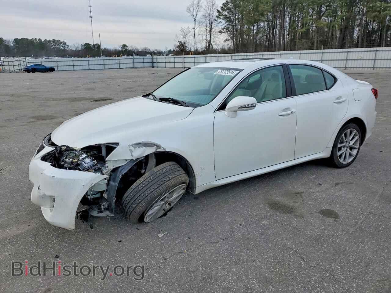 Photo JTHCF5C26B5049052 - LEXUS IS 2011