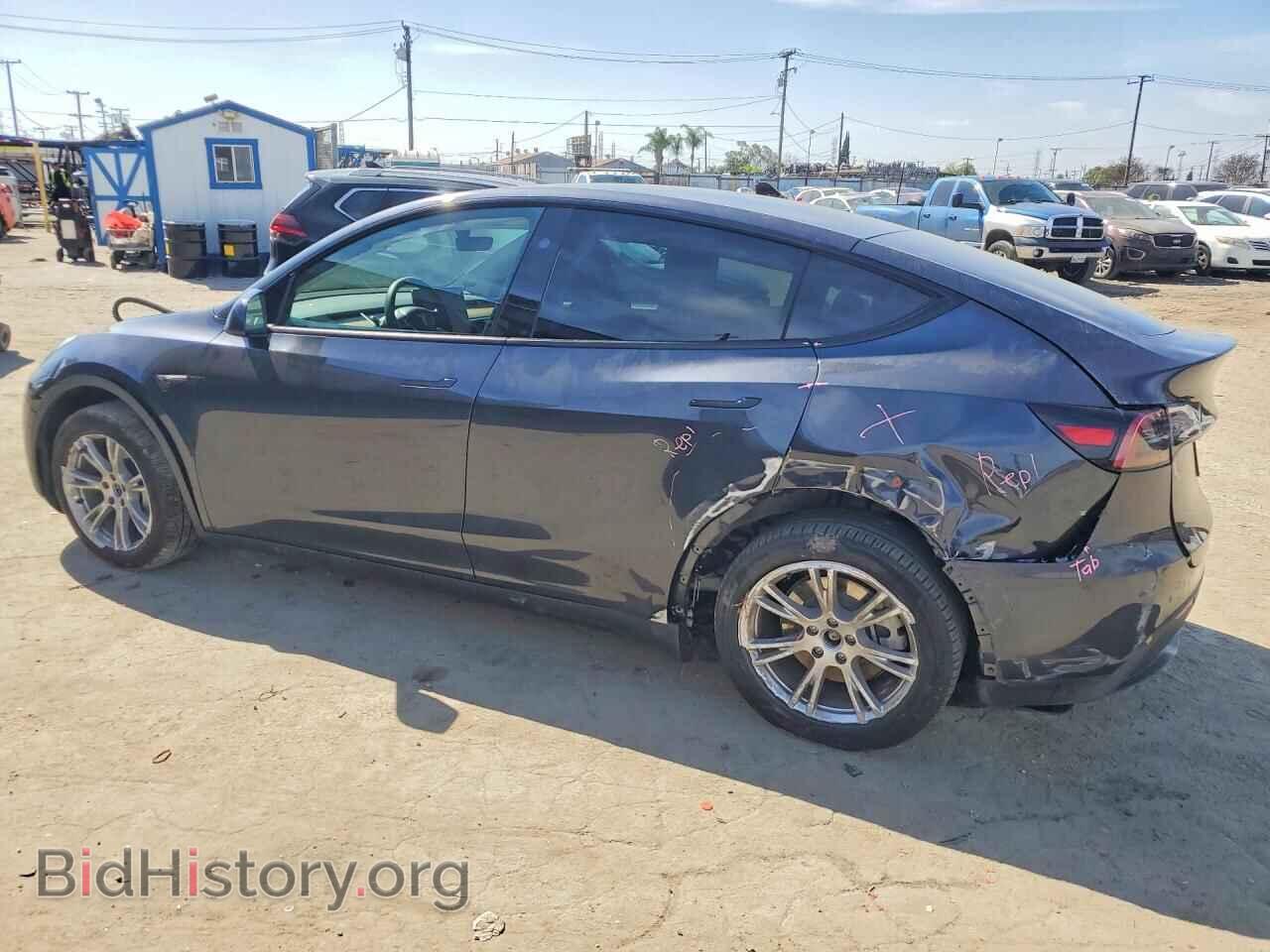 2024 TESLA MODEL Y - VIN: 7SAYGDEE9RA263046 - Фото 2