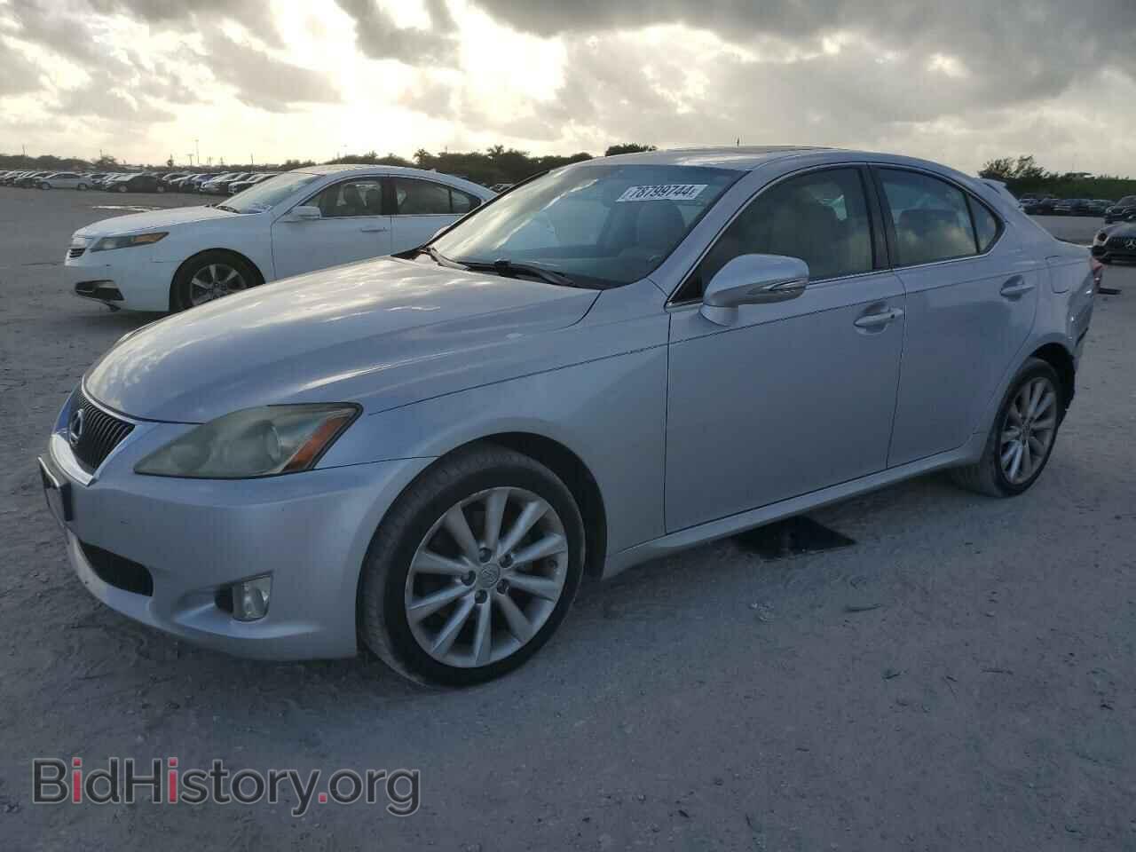 Photo JTHCF5C2XA5038425 - LEXUS IS 2010