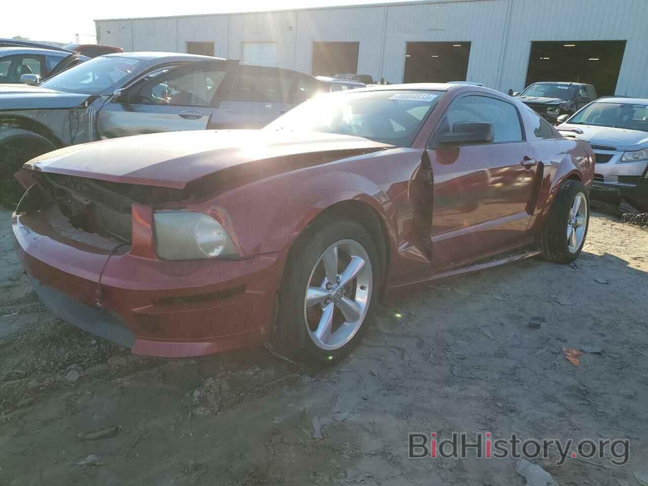 Photo 1ZVHT82H185131154 - FORD MUSTANG 2008