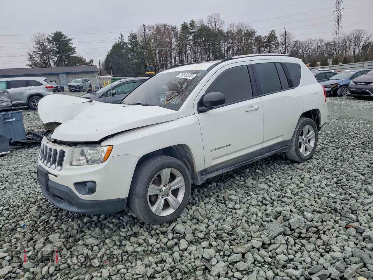 Photo 1J4NT1FB9BD203857 - JEEP COMPASS 2011
