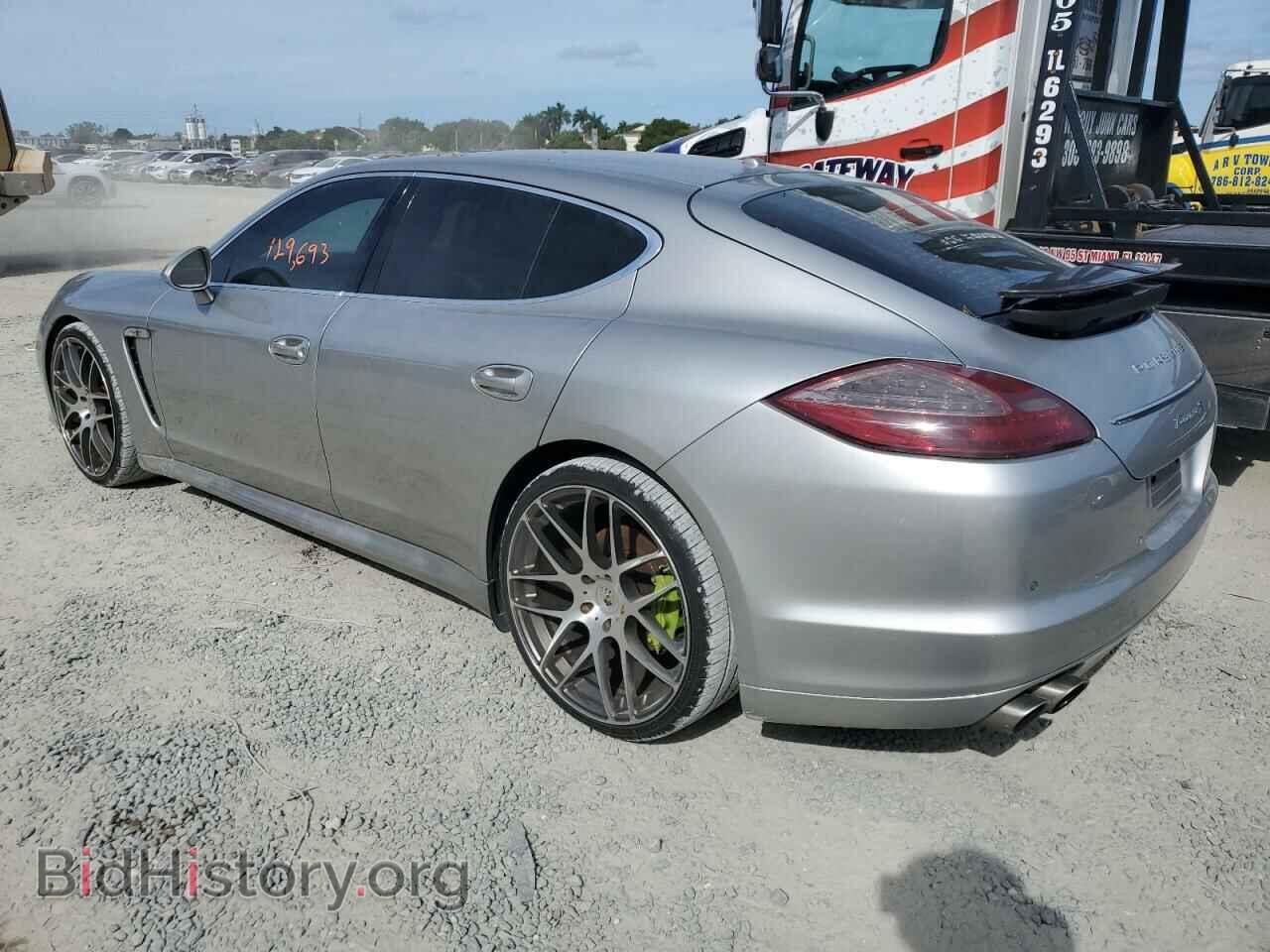 2011 PORSCHE PANAMERA - VIN: WP0AB2A75BL060735 - Фото 2