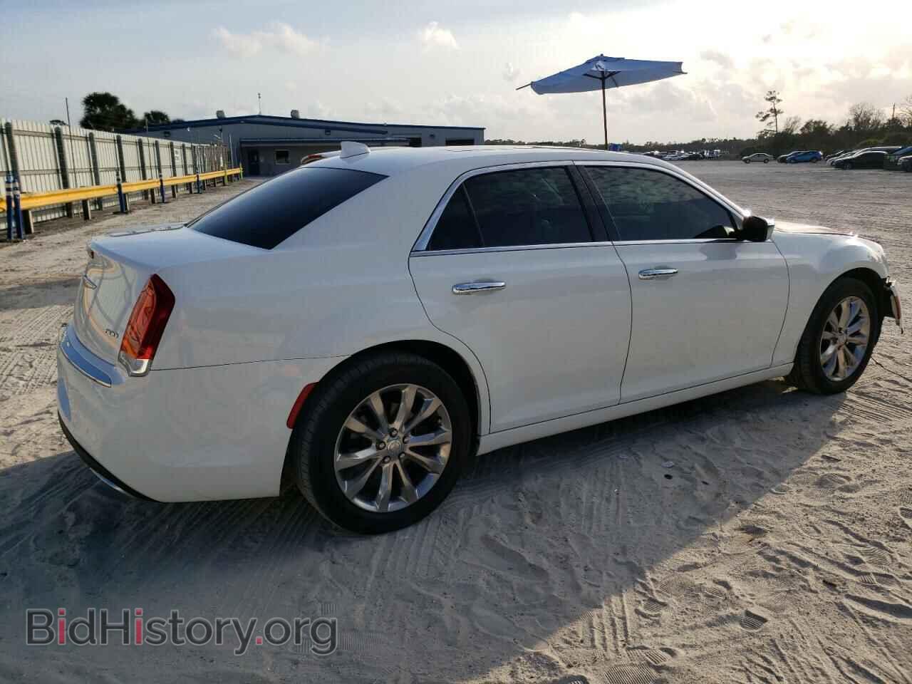 2019 CHRYSLER 300 - VIN: 2C3CCAKG9KH569145 - Photo 3