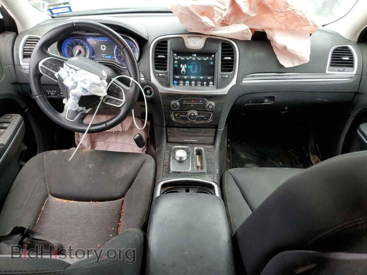 2018 CHRYSLER 300 - VIN: 2C3CCAAG4JH320414 - Фото 8