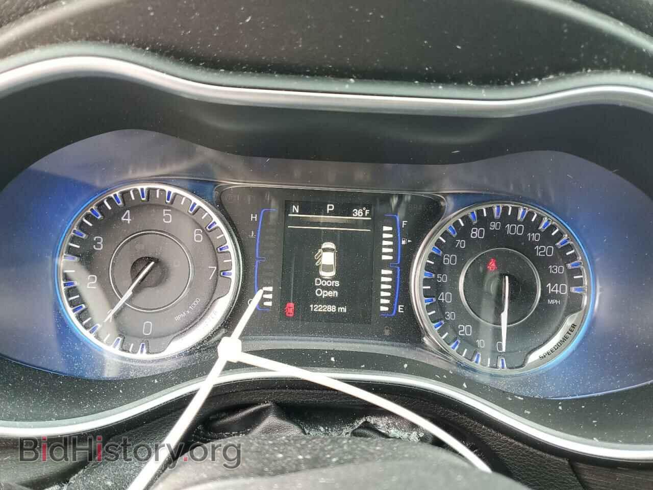 2016 CHRYSLER 200 - VIN: 1C3CCCAB1GN102270 - Фото 9