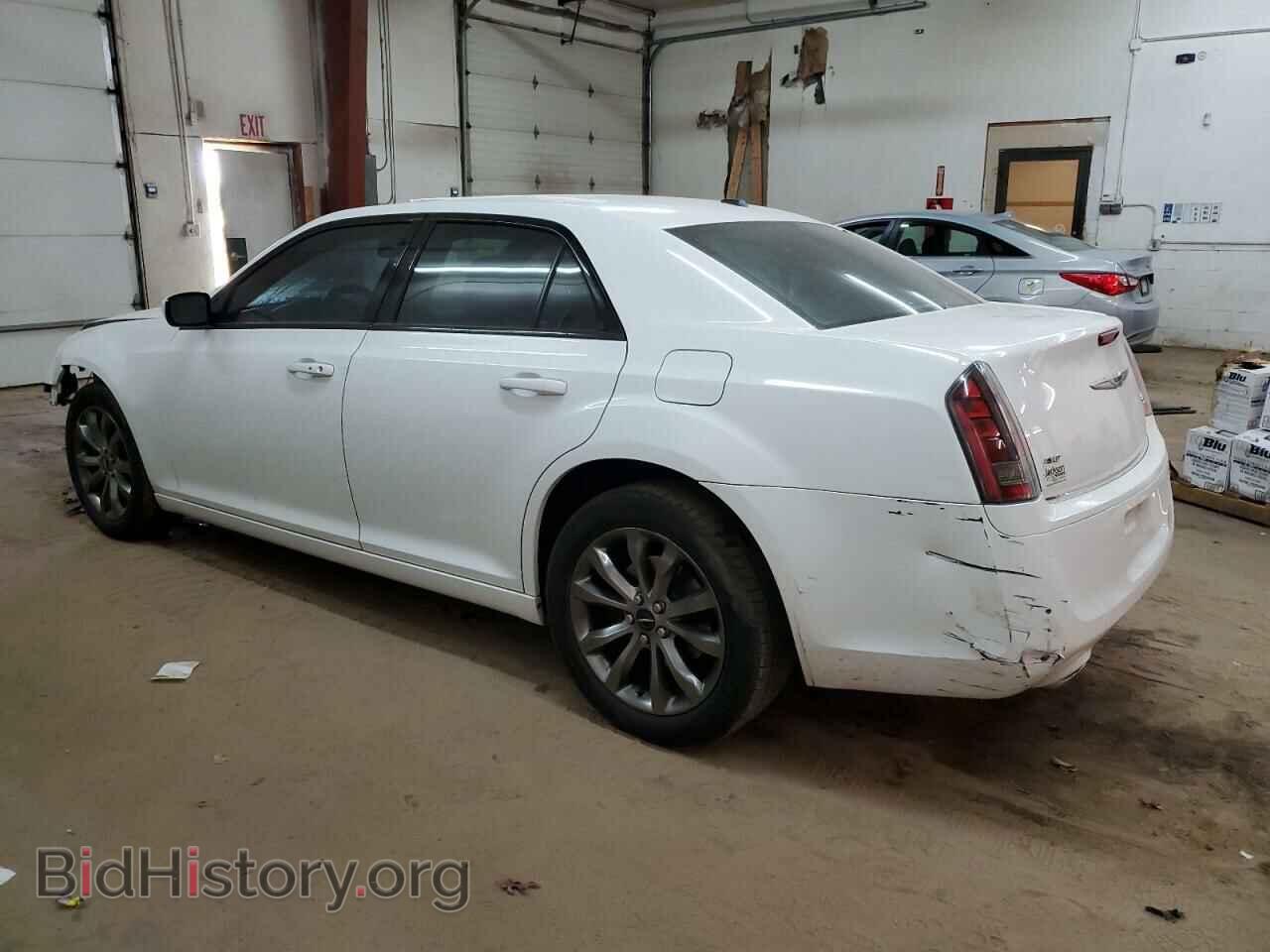 2014 CHRYSLER 300 - VIN: 2C3CCAGG9EH297676 - Фото 2