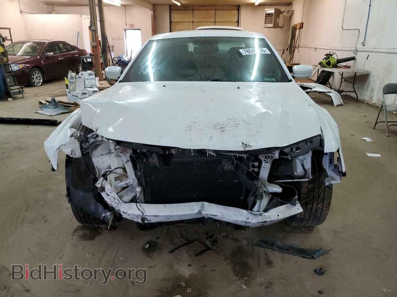 2014 CHRYSLER 300 - VIN: 2C3CCAGG9EH297676 - Фото 5