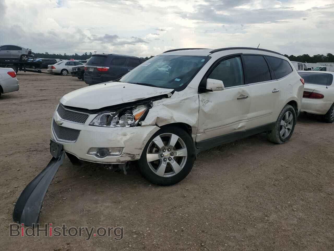 Фотография 1GNKRLED7CJ362019 - CHEVROLET TRAVERSE 2012