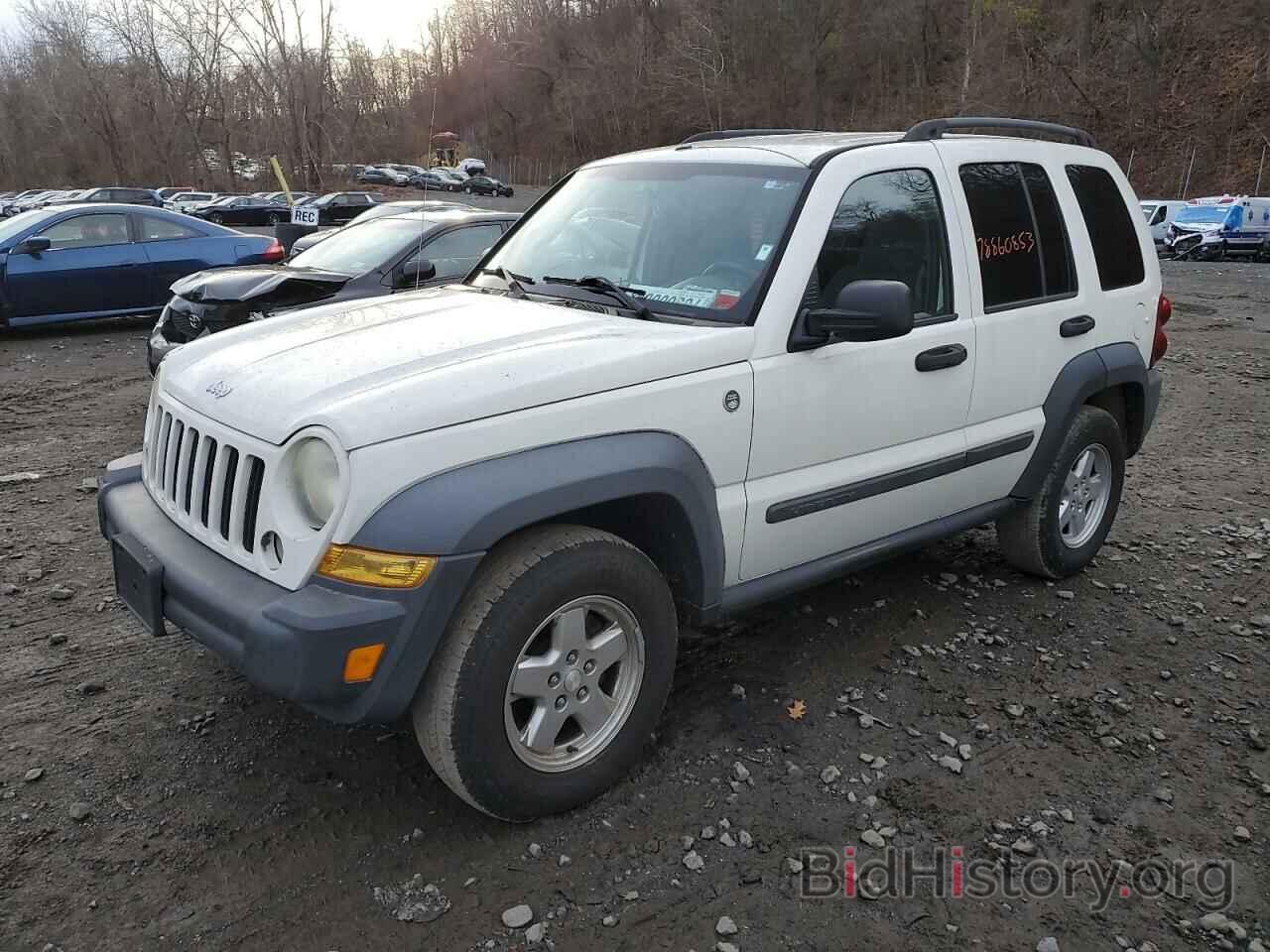 Photo 1J4GL48K77W509958 - JEEP LIBERTY 2007