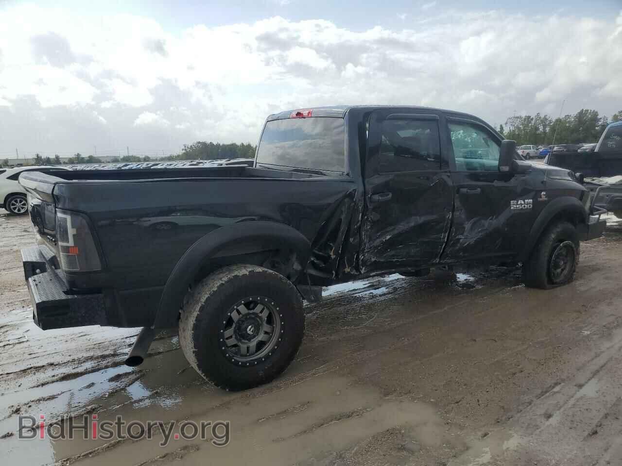 2018 RAM All Models - VIN: 3C6UR5CL9JG350323 - Photo 3