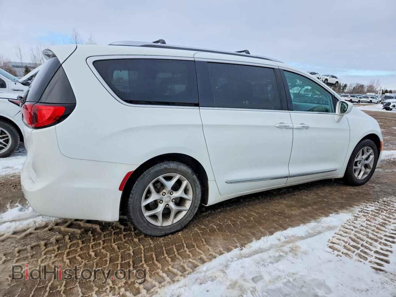 2018 CHRYSLER PACIFICA - VIN: 2C4RC1EG2JR286855 - Фото 3