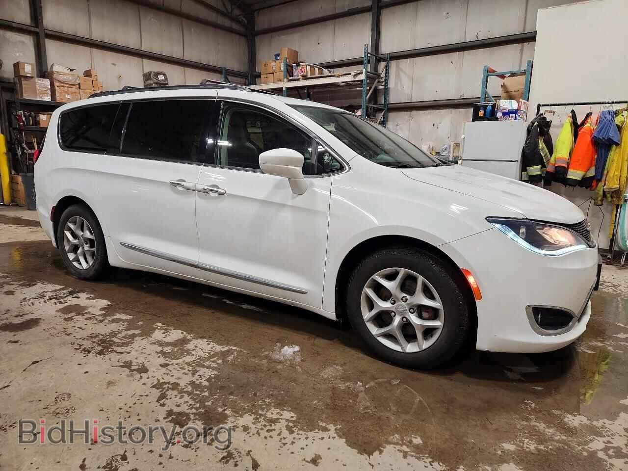 2018 CHRYSLER PACIFICA - VIN: 2C4RC1EG2JR286855 - Фото 4