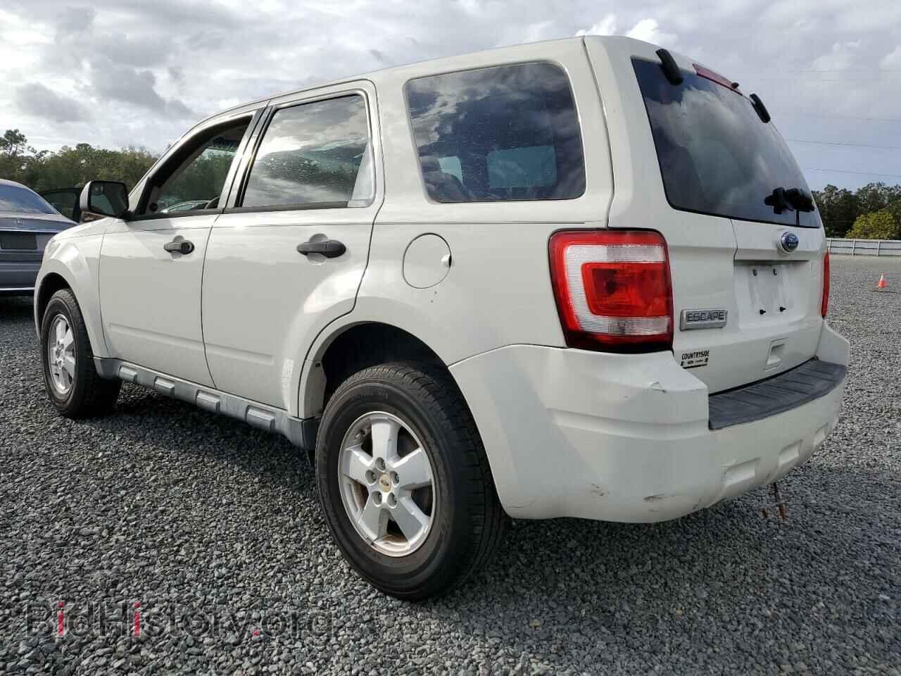 2010 FORD ESCAPE - VIN: 1FMCU0C77AKC27892 - Фото 2