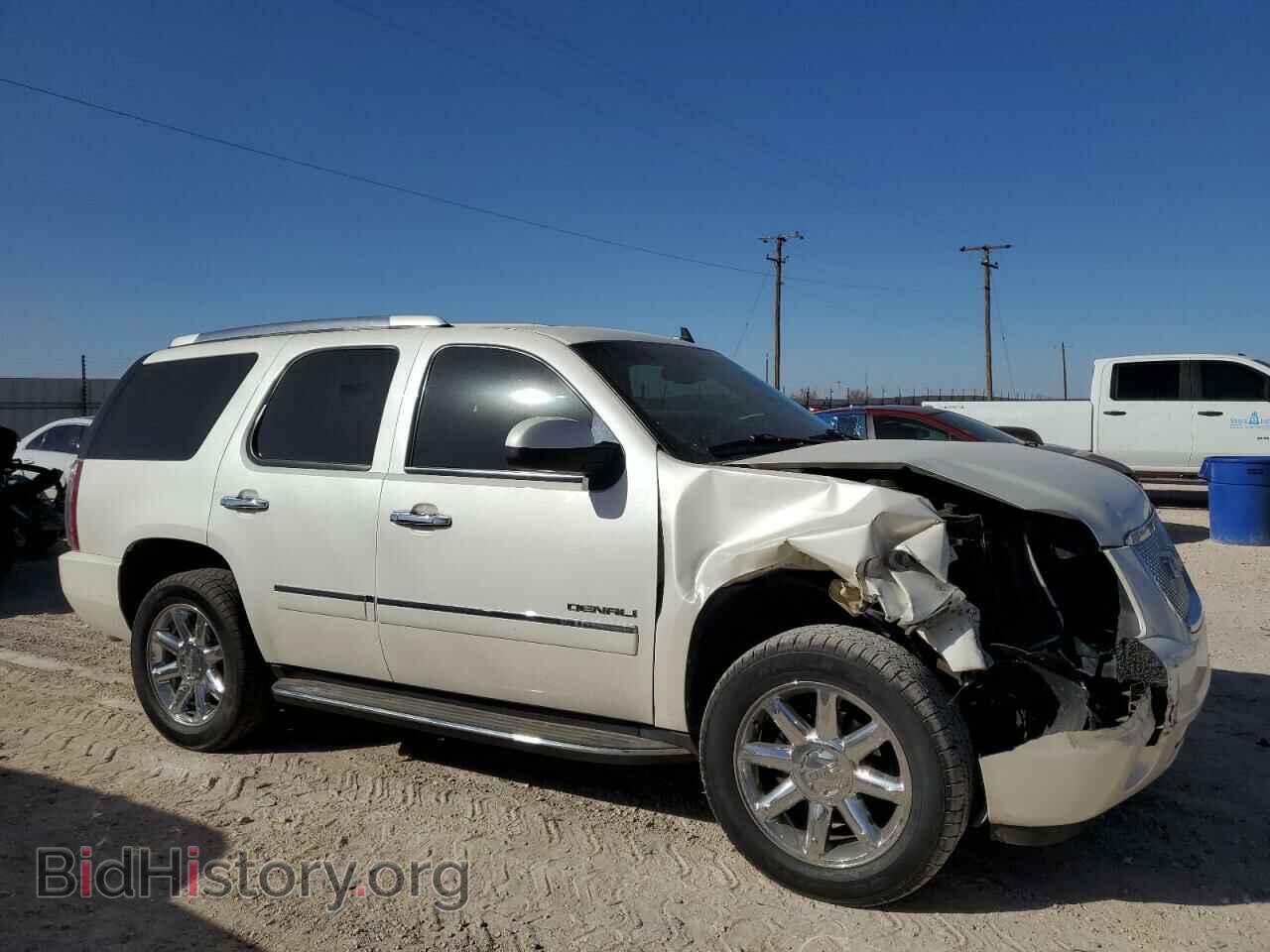 2011 GMC YUKON - VIN: 1GKS2EEF6BR316891 - Photo 4