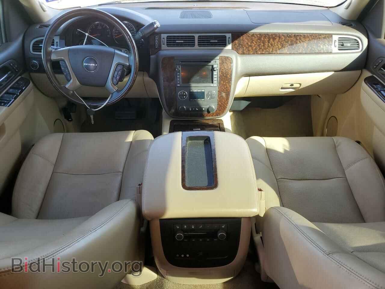 2011 GMC YUKON - VIN: 1GKS2EEF6BR316891 - Photo 8