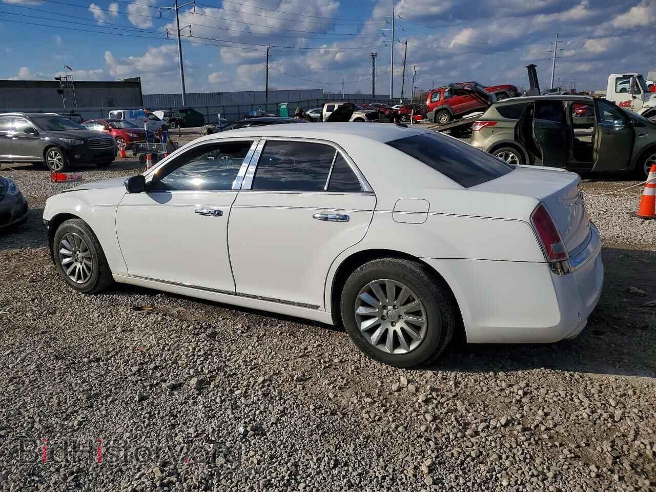 2014 CHRYSLER 300 - VIN: 2C3CCAAG6EH223561 - Photo 2