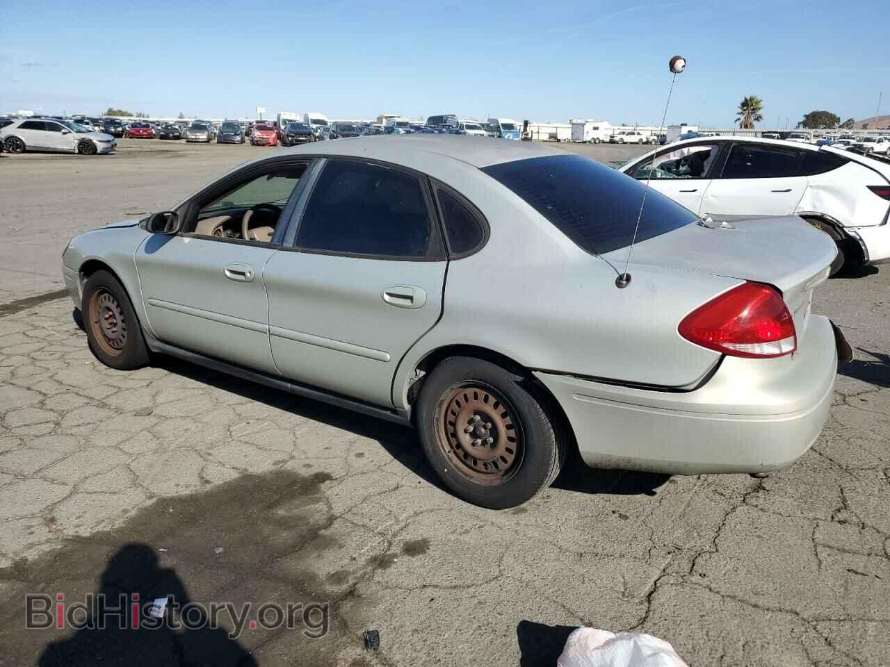2005 FORD TAURUS - VIN: 1FAFP53285A133337 - Фото 2