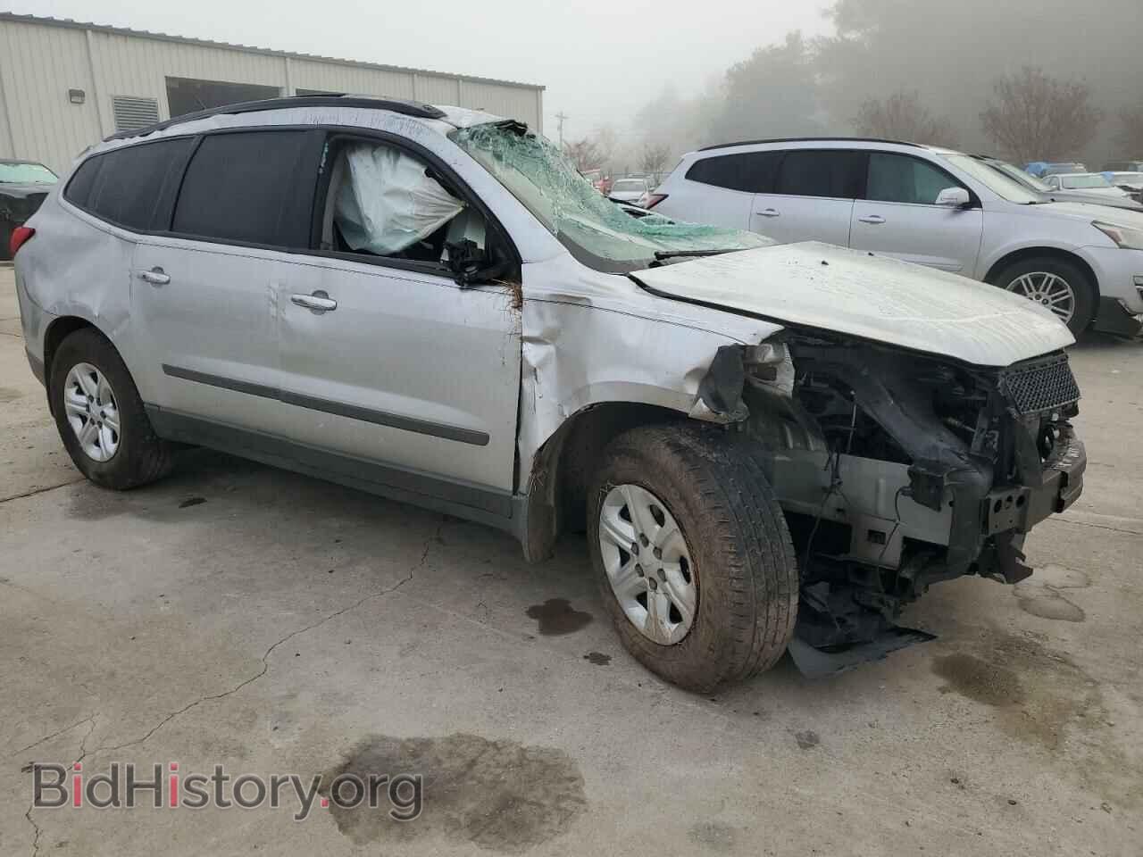 2011 CHEVROLET TRAVERSE - VIN: 1GNKVFED7BJ198766 - Фото 4