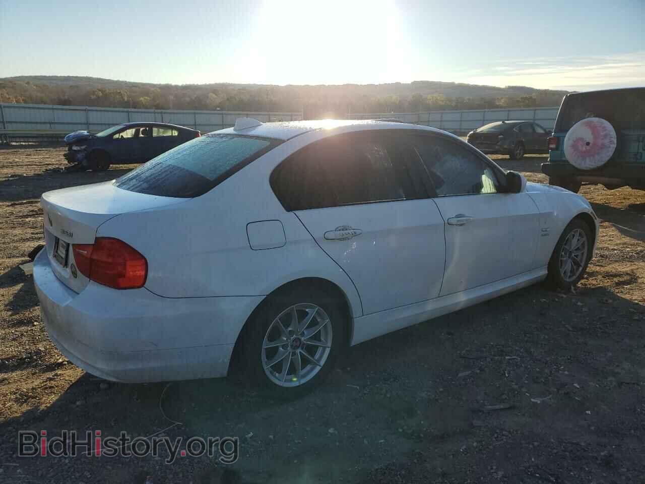 2010 BMW 3 SERIES - VIN: WBAPK5C50AA650825 - Фото 3