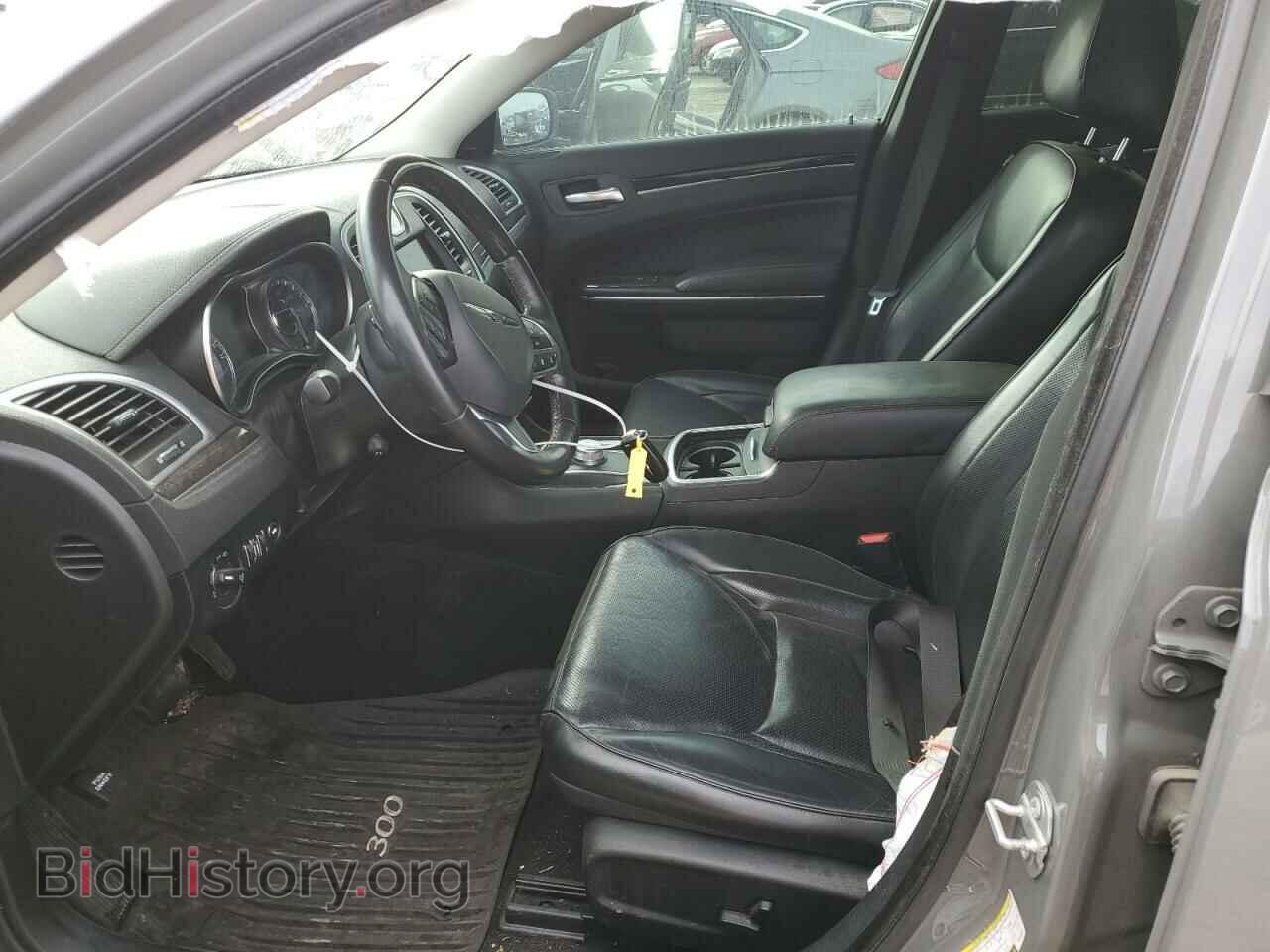 2019 CHRYSLER 300 - VIN: 2C3CCAKG2KH706264 - Фото 7
