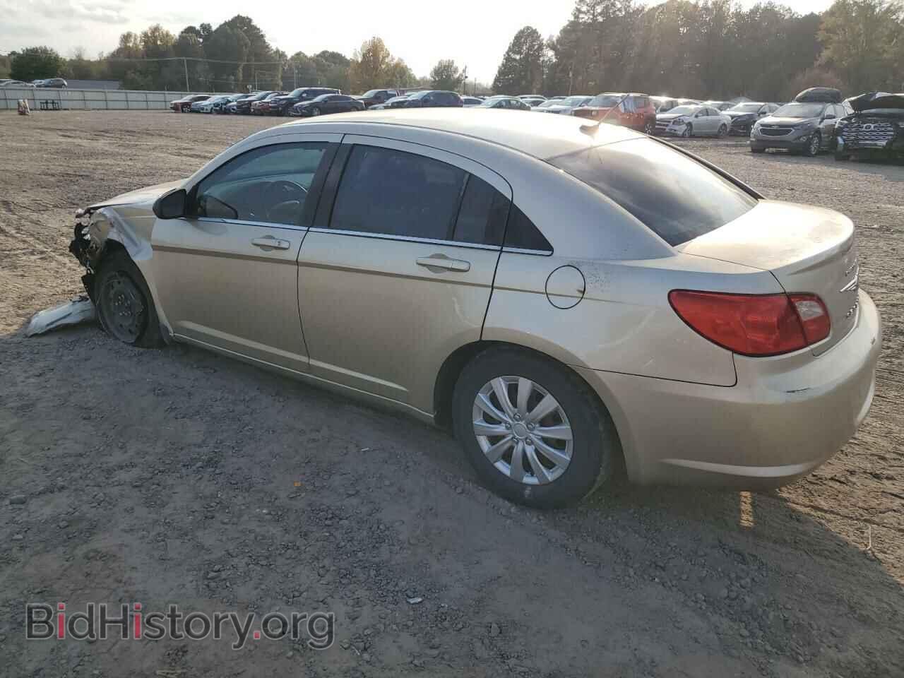 2010 CHRYSLER SEBRING - VIN: 1C3CC4FB5AN152837 - Фото 2