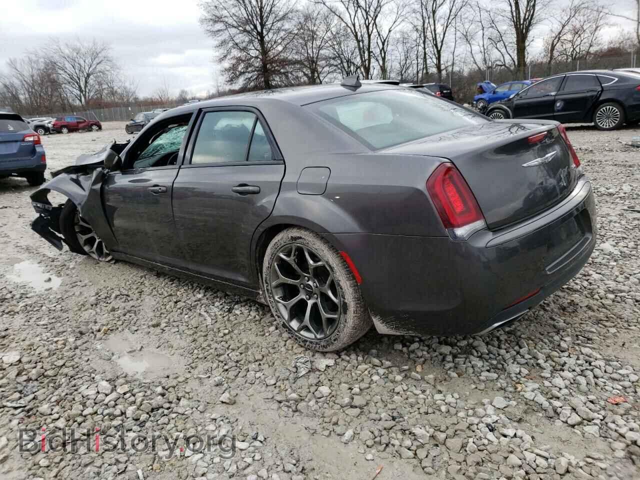 2018 CHRYSLER 300 - VIN: 2C3CCABG8JH240001 - Фото 2