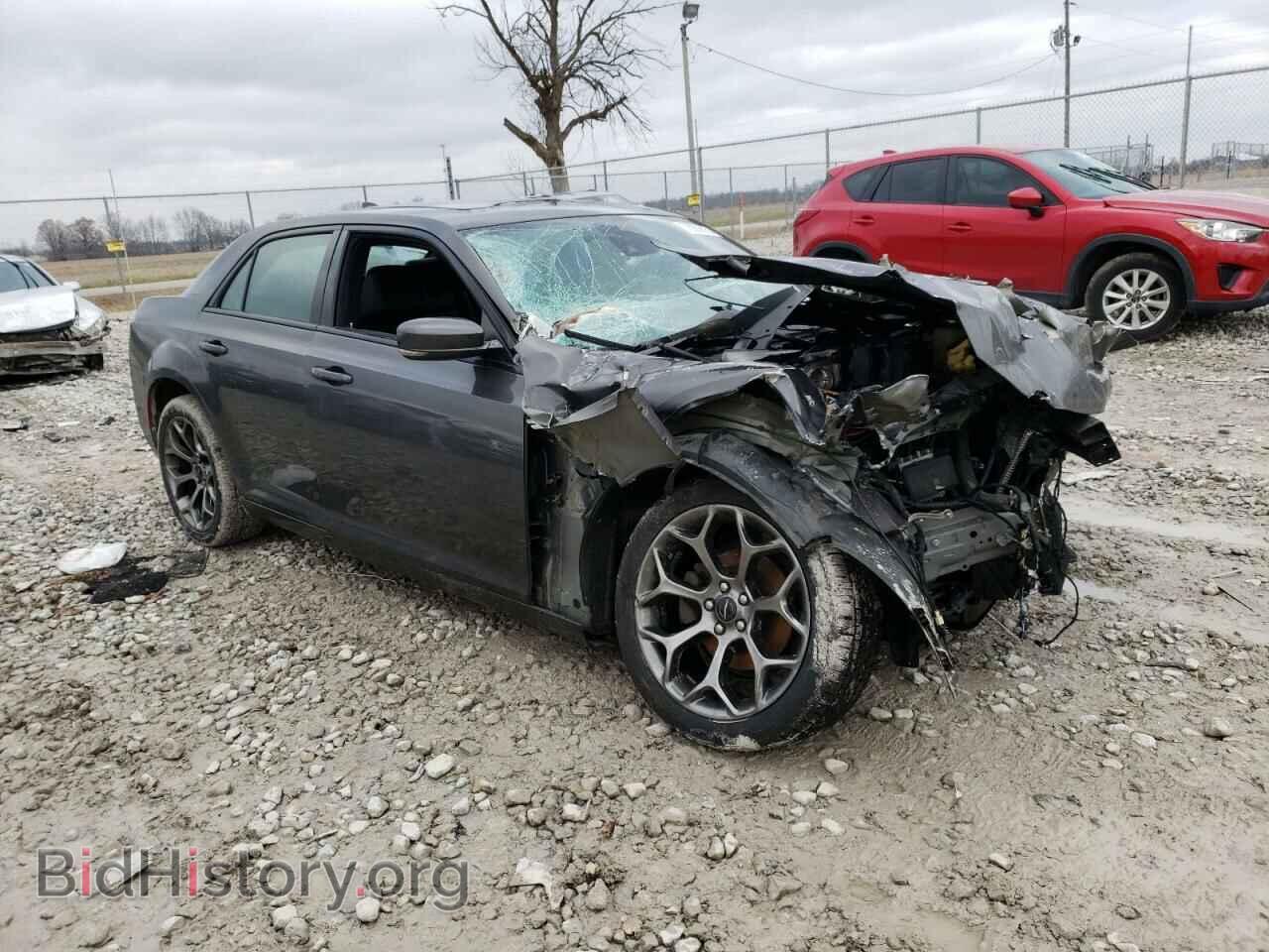 2018 CHRYSLER 300 - VIN: 2C3CCABG8JH240001 - Фото 4