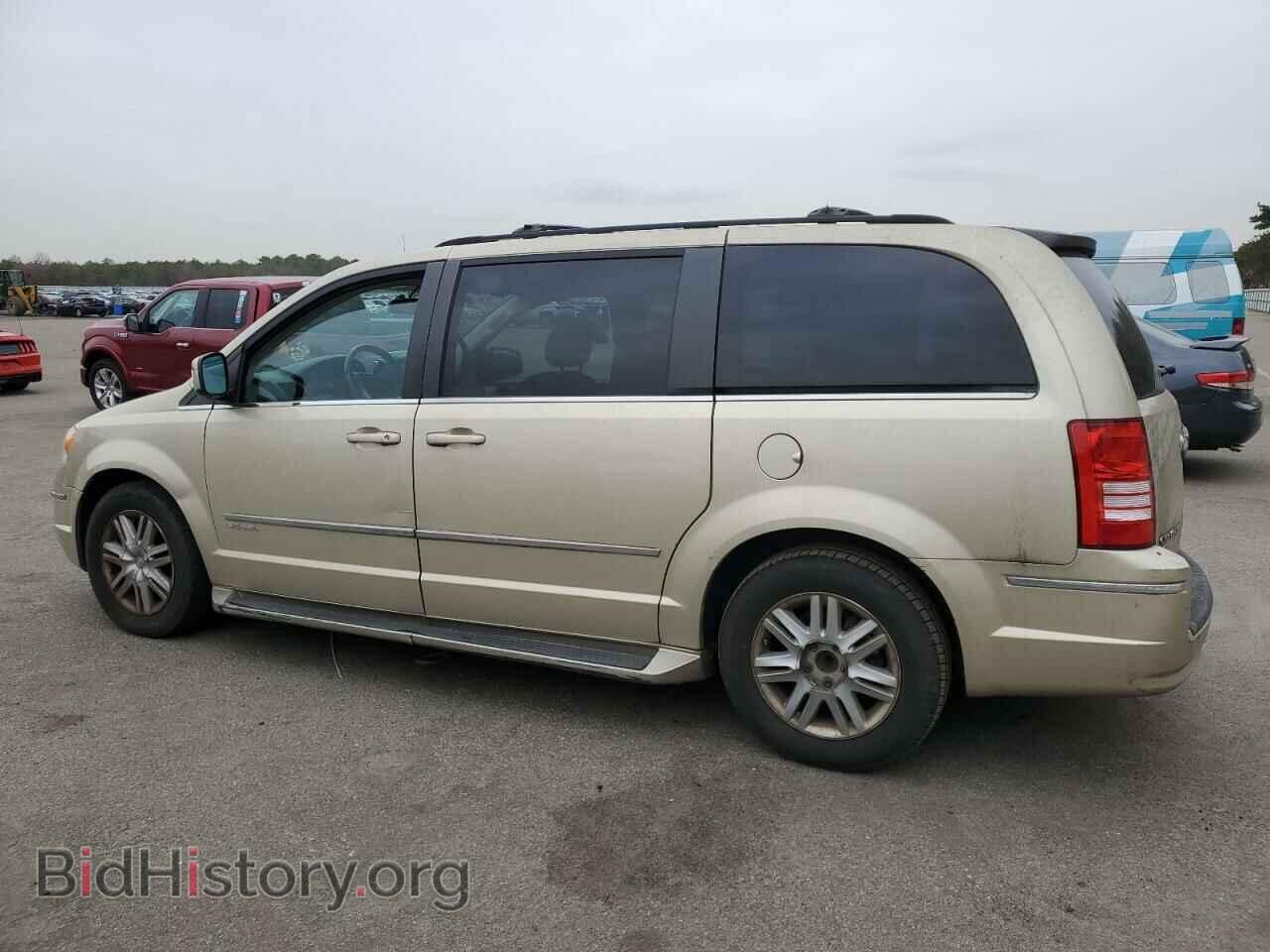 2010 CHRYSLER MINIVAN - VIN: 2A4RR5DXXAR298530 - Фото 2