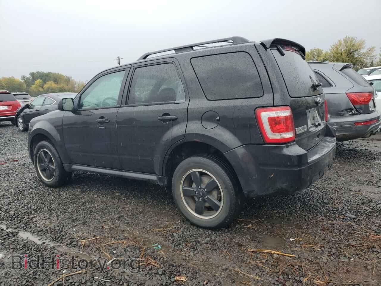 2011 FORD ESCAPE - VIN: 1FMCU0D74BKA16178 - Фото 2