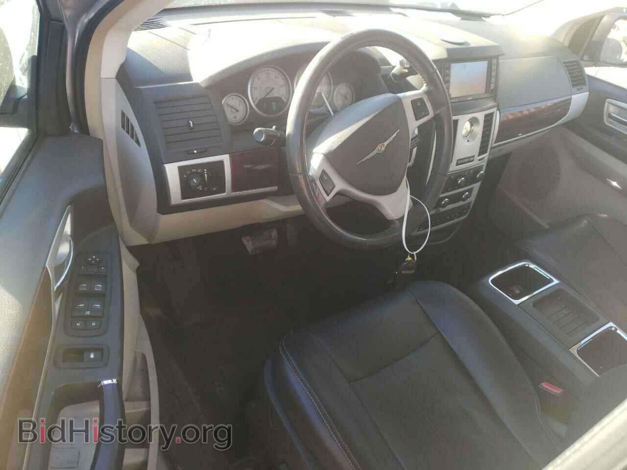 2010 CHRYSLER MINIVAN - VIN: 2A4RR8DX3AR493936 - Photo 8