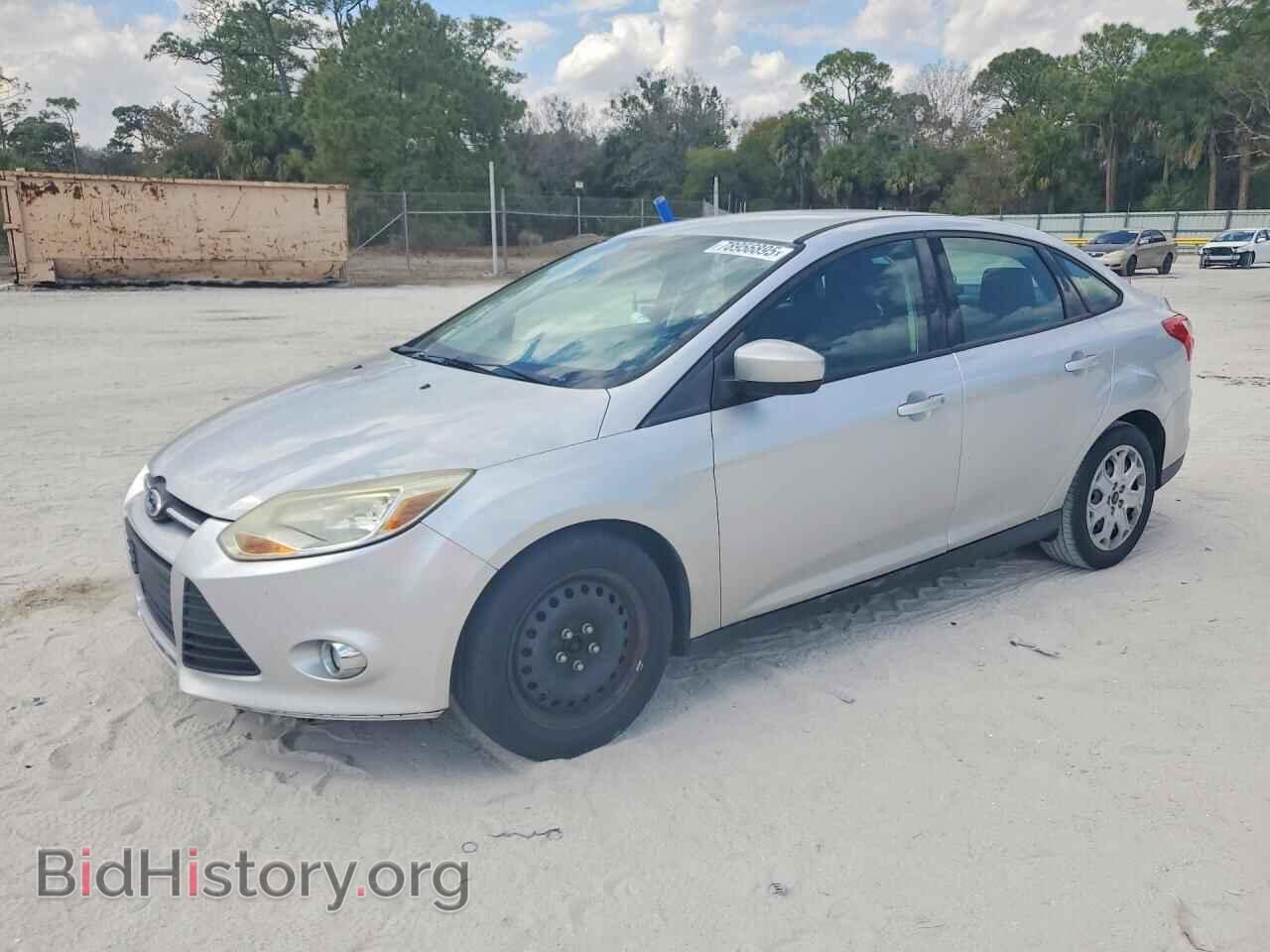 Photo 1FAHP3F21CL276916 - FORD FOCUS 2012