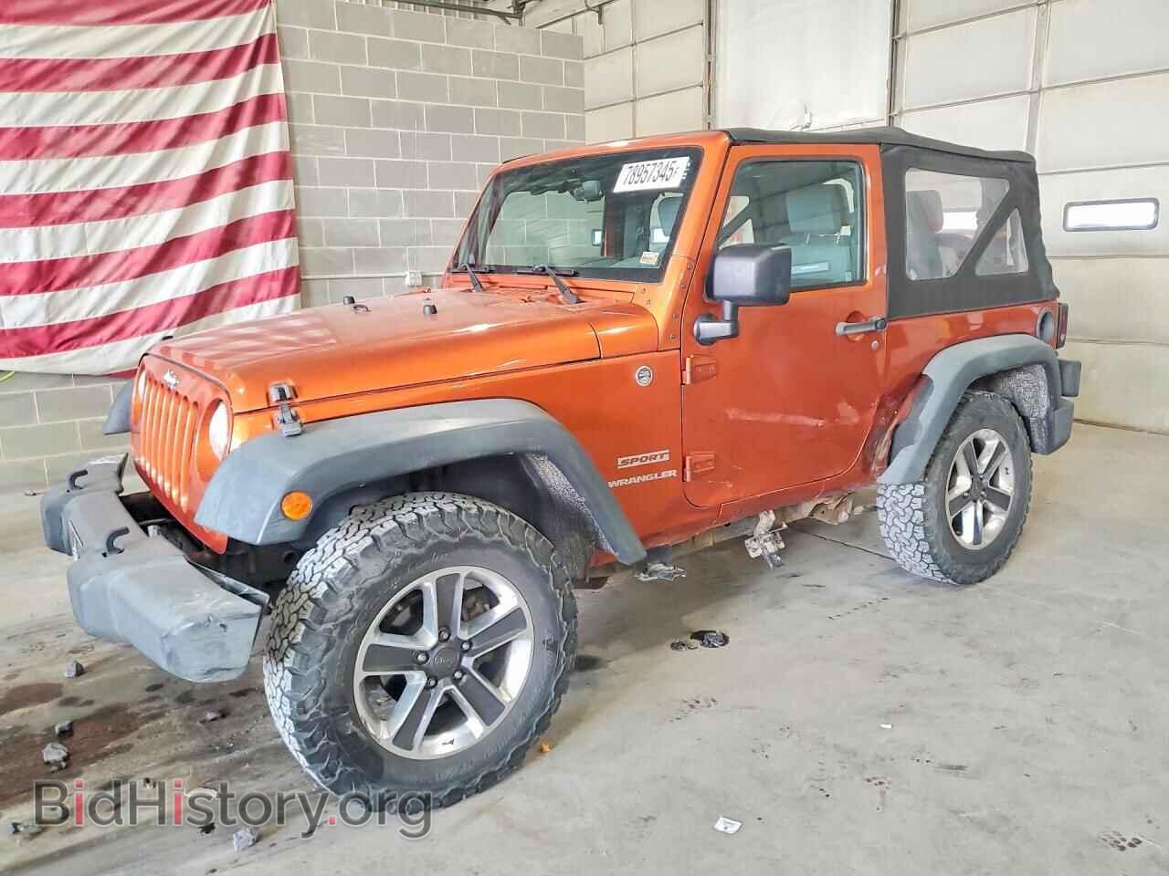 Photo 1J4AA2D19AL201793 - JEEP WRANGLER 2010
