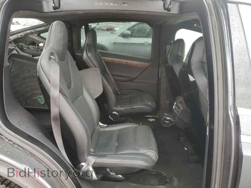 2016 Tesla MODEL X (VIN 5YJXCBE29GF012316) — photo 10 of 13