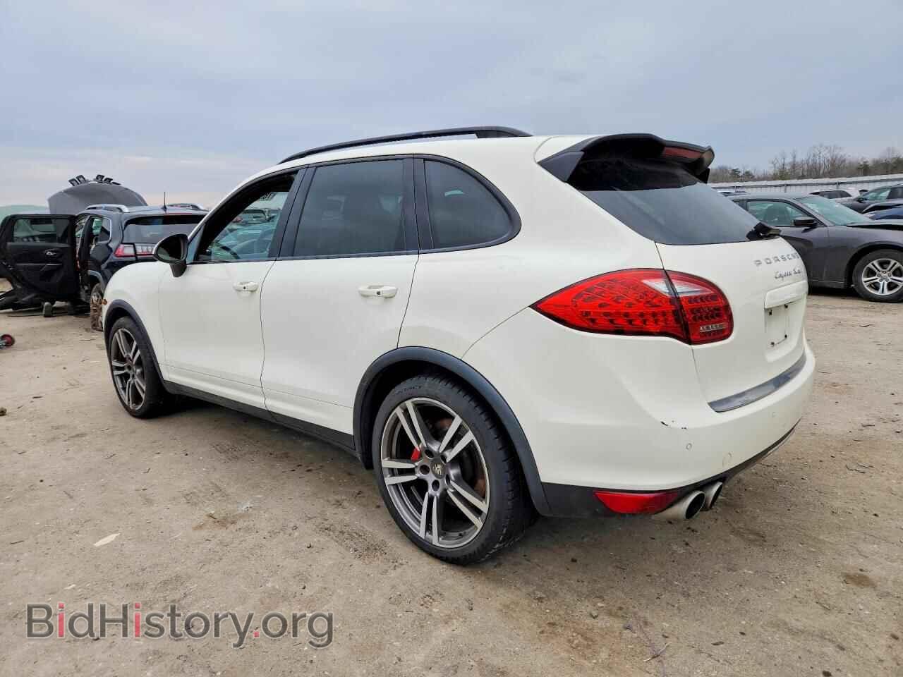 2011 PORSCHE CAYENNE - VIN: WP1AC2A21BLA83977 - Фото 2