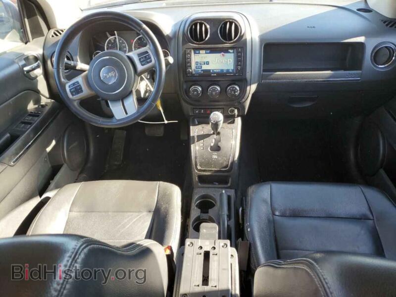 2012 Jeep COMPASS (VIN 1C4NJCCB3CD690745) — фото 8 из 13