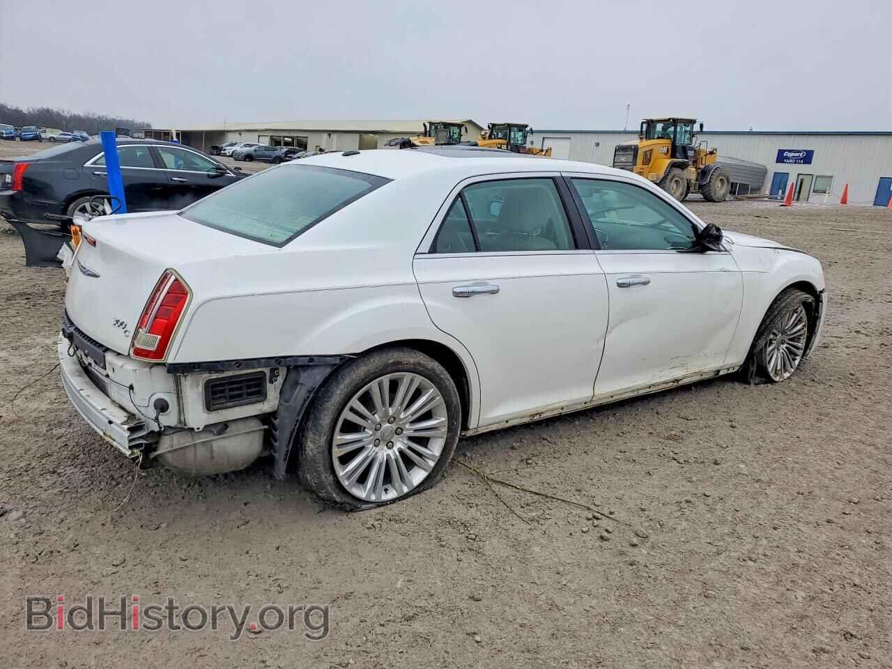 2011 CHRYSLER 300 - VIN: 2C3CA6CT7BH564265 - Фото 3