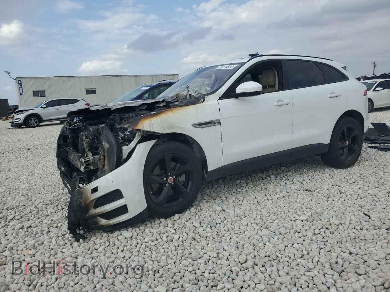 Фотография SADCJ2BV7HA073441 - JAGUAR F-PACE 2017