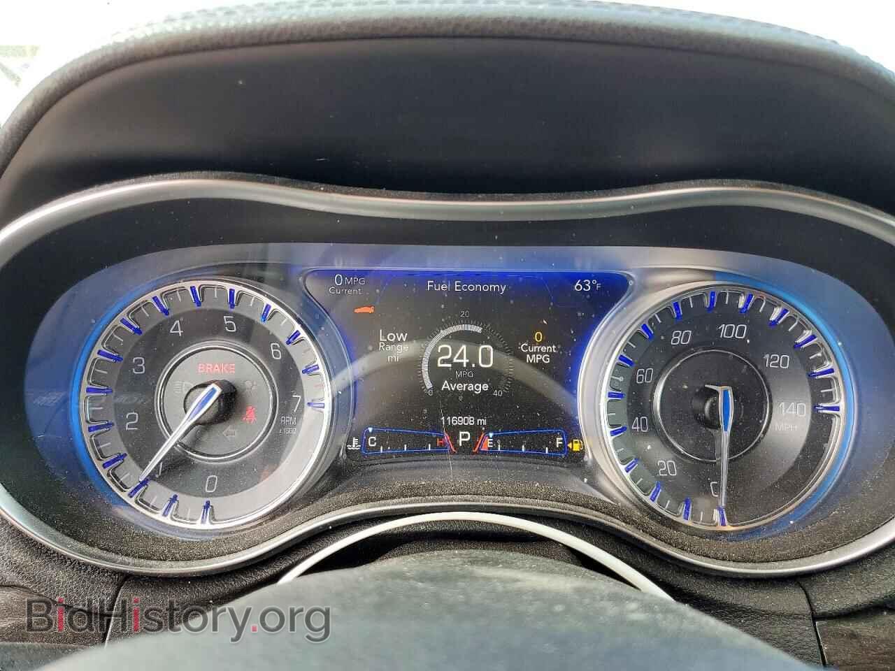 2015 CHRYSLER 300 - VIN: 2C3CCAAG8FH920764 - Фото 9