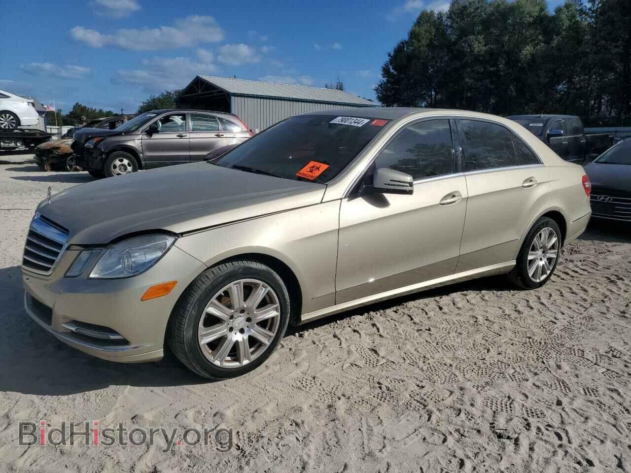 Photo WDDHF8JB5DA685599 - MERCEDES-BENZ E-CLASS 2013