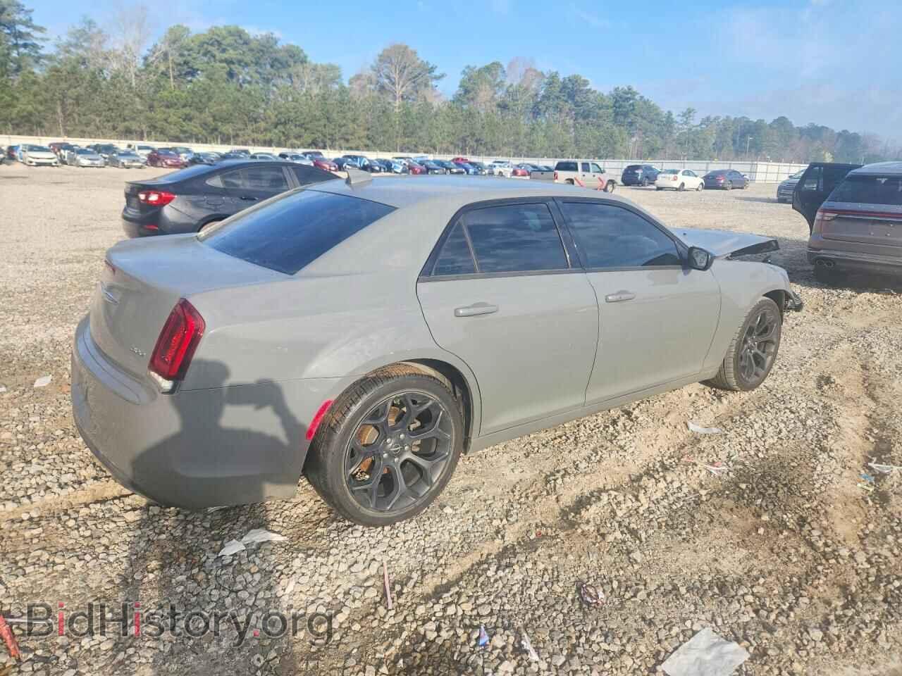 2019 CHRYSLER 300 - VIN: 2C3CCAAG8KH569610 - Фото 3