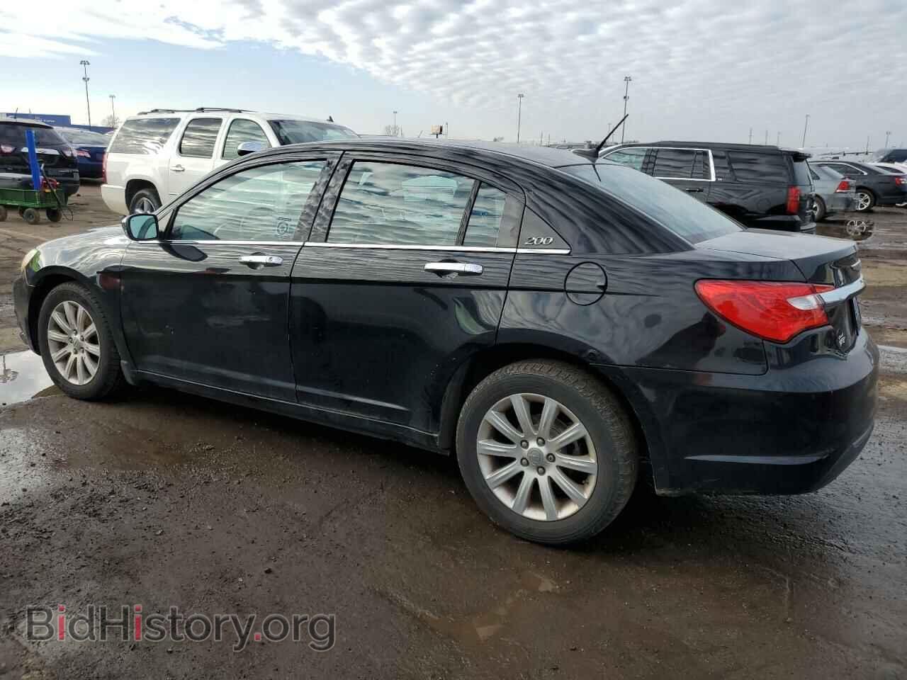 2013 CHRYSLER 200 - VIN: 1C3CCBCG2DN674818 - Photo 2