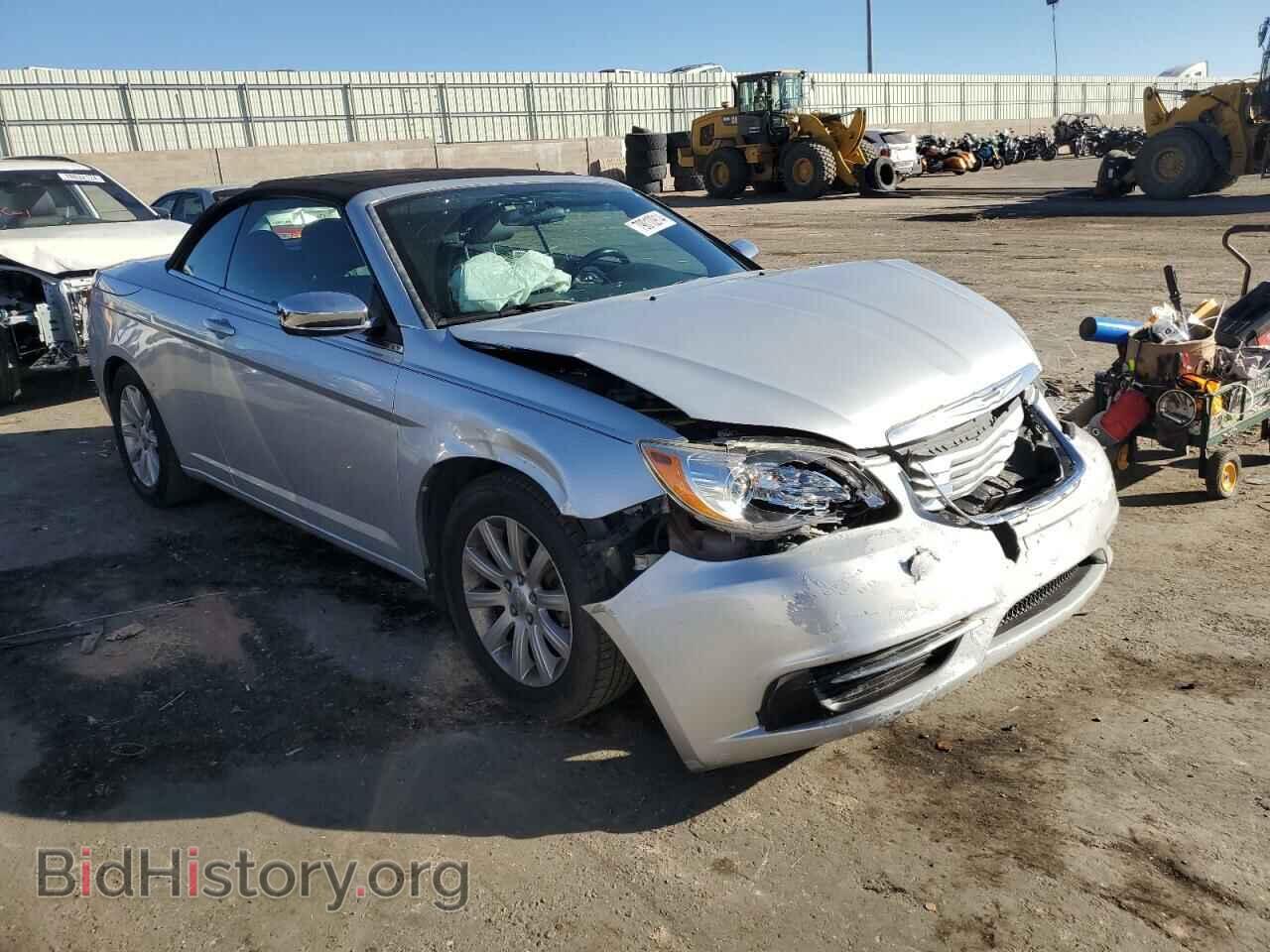 2011 CHRYSLER 200 - VIN: 1C3BC2EB3BN575855 - Фото 4