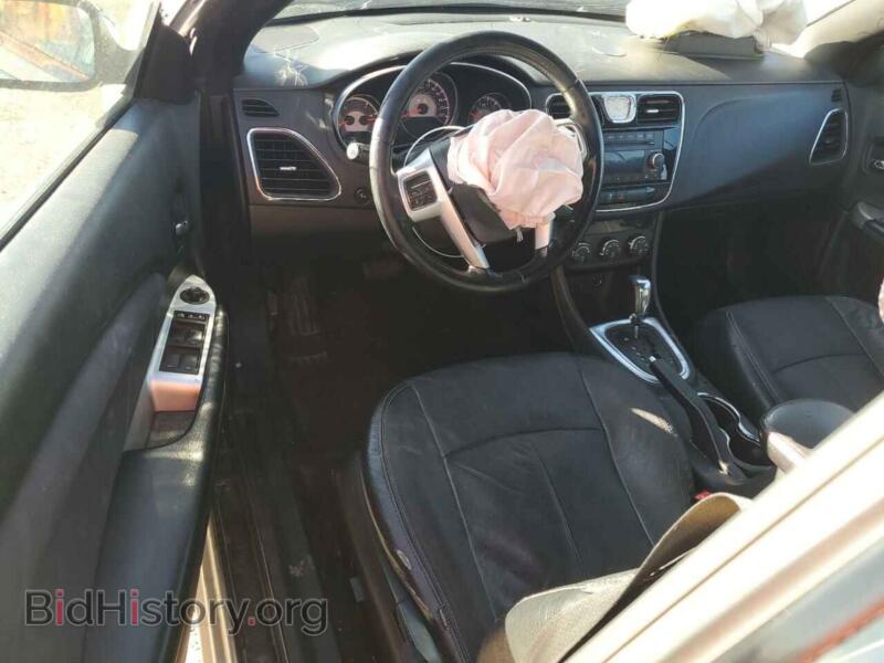 2011 Chrysler 200 (VIN 1C3BC2EB3BN575855) — фото 8 из 12